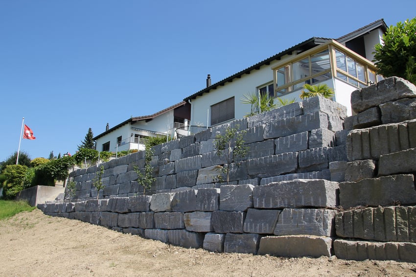 Neubau Gartenstützmauer Oberdierikonerstrasse