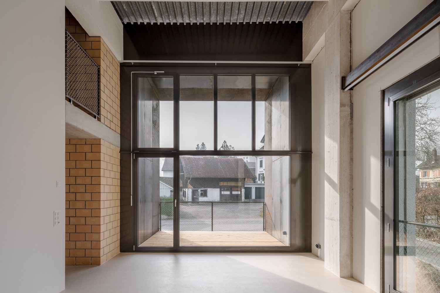 Fensterfront der Loftwohnung