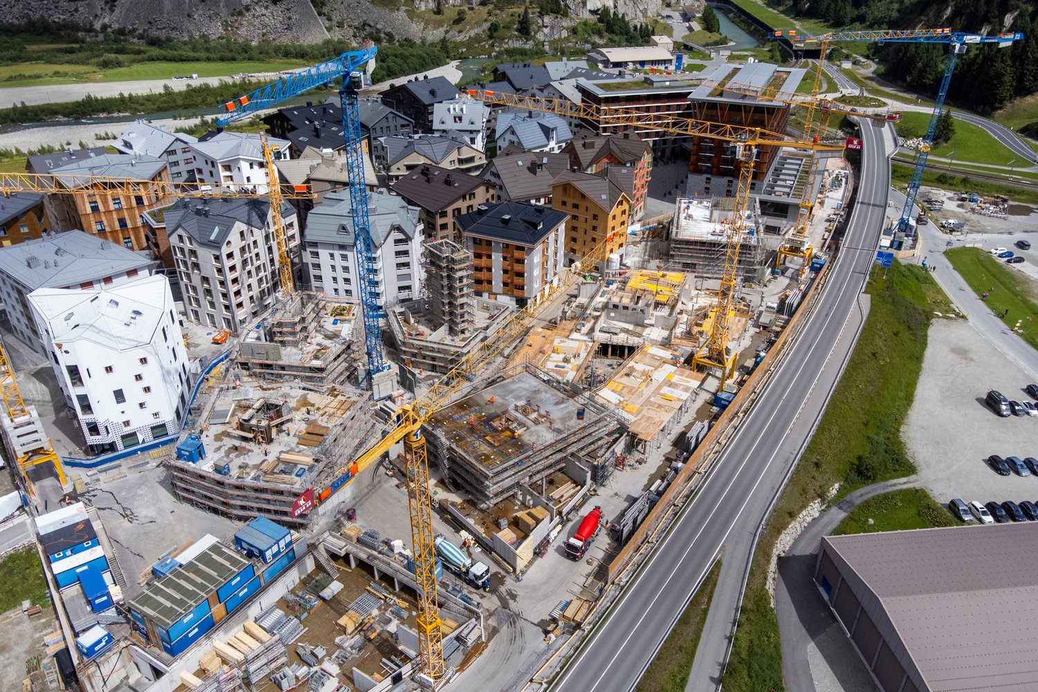 Drohnenaufnahmen Andermatt