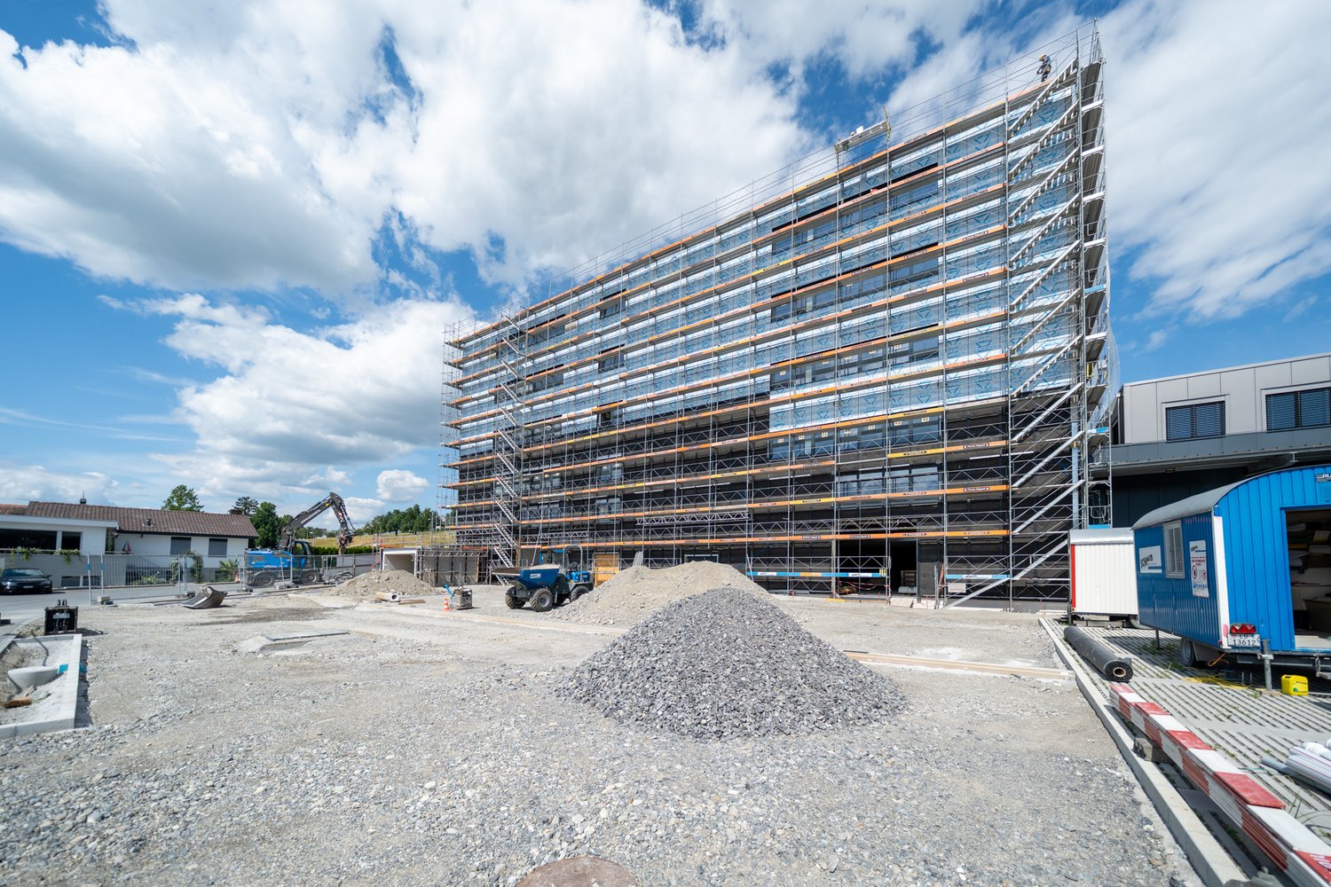 Aussenfassade des Gewerbehauses am Turbiweg Hochdorf