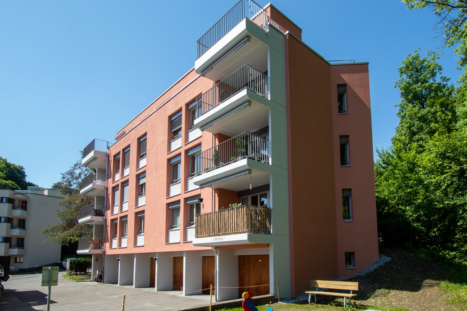 Sanierte Fassade des MFH in Luzern