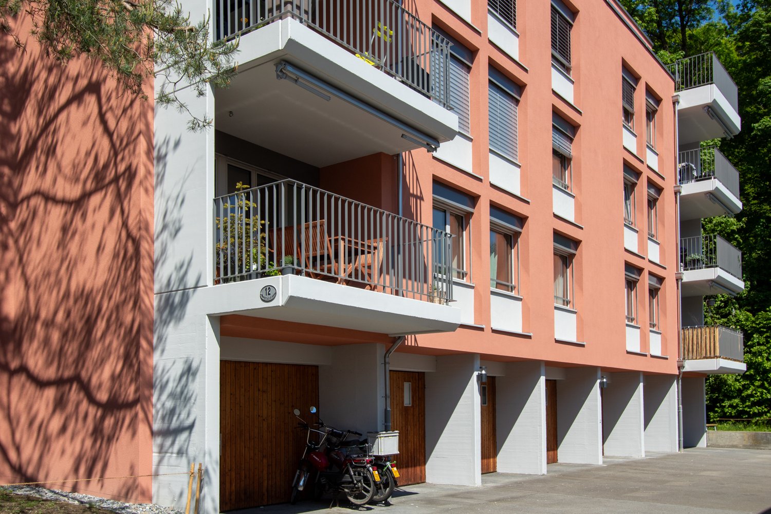 Sanierte Fassade des MFH in Luzern