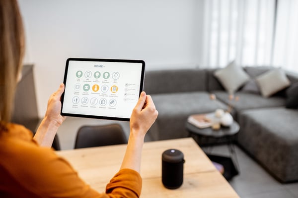 Stockbild | Umwelt | Energieeffizient | Smart home || 1920x1281